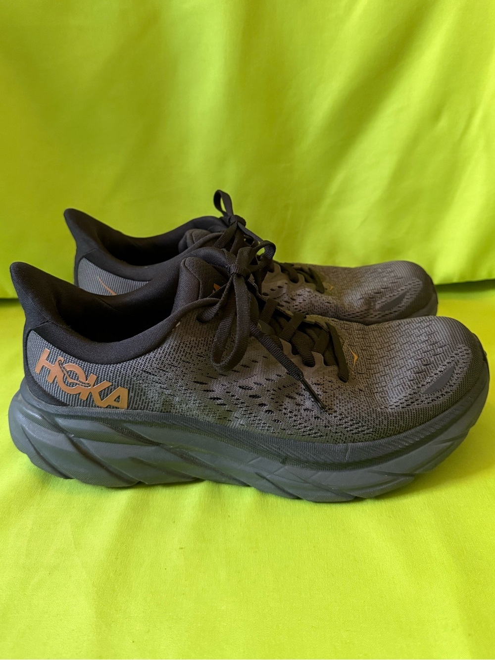 Hoka Clifton 8 Black and Gray Walking and Running Sneakers with Peach Logo